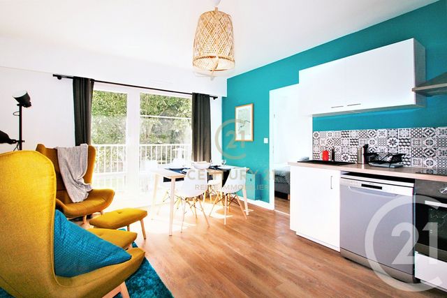 Appartement F5 &agrave; louer - 5 pi&egrave;ces - 87,80 m2 - Rennes - 35 - BRETAGNE