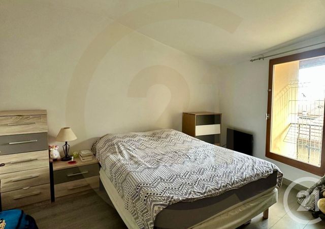 Appartement T2 à vendre - 2 pièces - 76,76 m2 - Bourgoin Jallieu - 38 - RHONE-ALPES