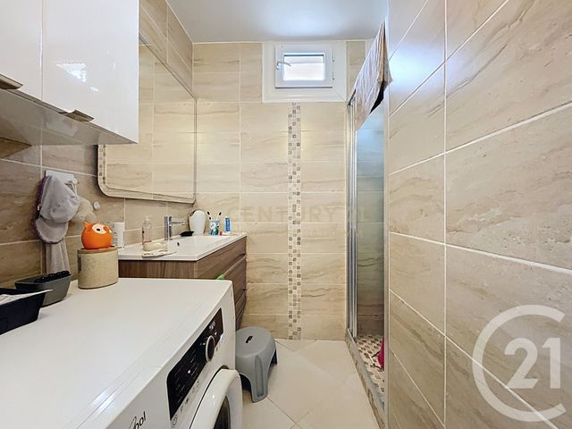 Appartement à vendre - 4 pièces - 67,88 m2 - Bourgoin Jallieu - 38 - RHONE-ALPES