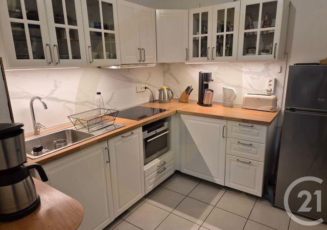 Appartement T3 à vendre - 4 pièces - 63,34 m2 - L Isle D Abeau - 38 - RHONE-ALPES