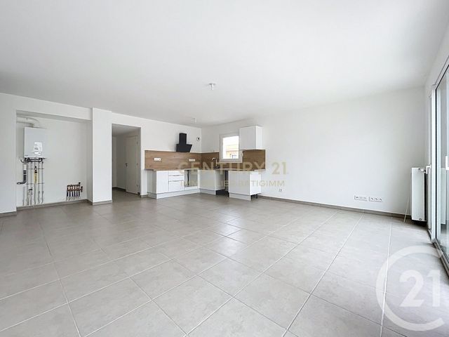 Appartement T3 à louer - 3 pièces - 79,54 m2 - Bourgoin Jallieu - 38 - RHONE-ALPES