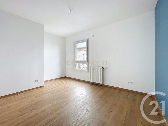 Appartement T3 à louer - 3 pièces - 79,54 m2 - Bourgoin Jallieu - 38 - RHONE-ALPES