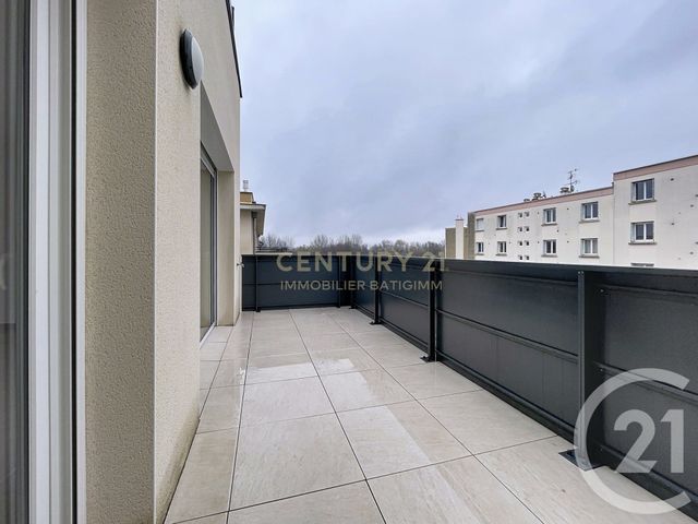 Appartement T3 à louer - 3 pièces - 79,54 m2 - Bourgoin Jallieu - 38 - RHONE-ALPES