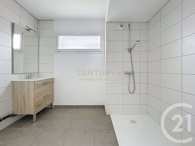 Appartement T3 à louer - 3 pièces - 79,54 m2 - Bourgoin Jallieu - 38 - RHONE-ALPES