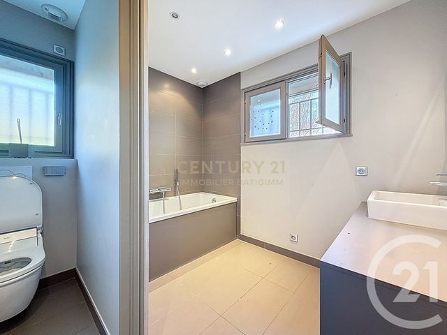 Maison &agrave; vendre - 6 pi&egrave;ces - 175 m2 - Bourgoin Jallieu - 38 - RHONE-ALPES