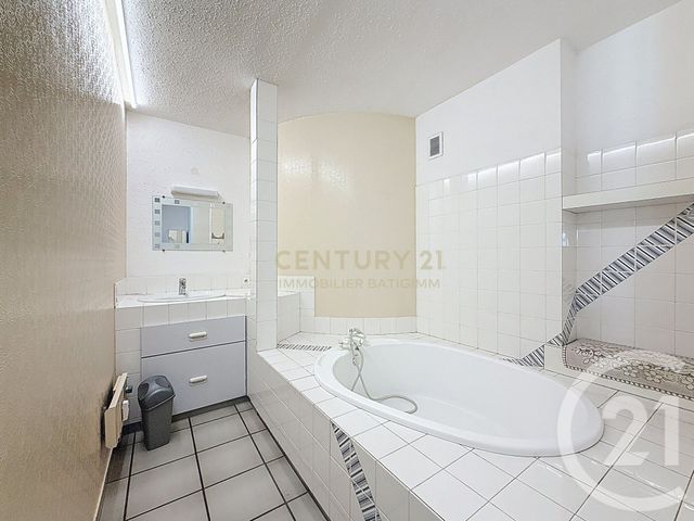 Appartement à vendre - 4 pièces - 103,86 m2 - Bourgoin Jallieu - 38 - RHONE-ALPES