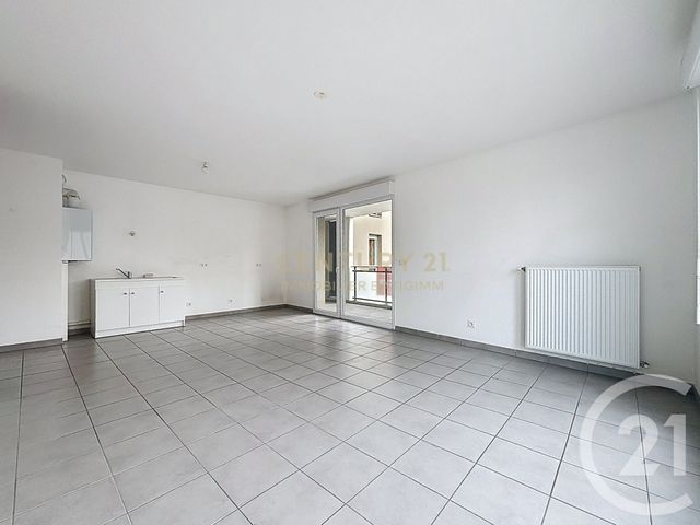 Appartement T3 &agrave; louer - 3 pi&egrave;ces - 68,74 m2 - Bourgoin Jallieu - 38 - RHONE-ALPES