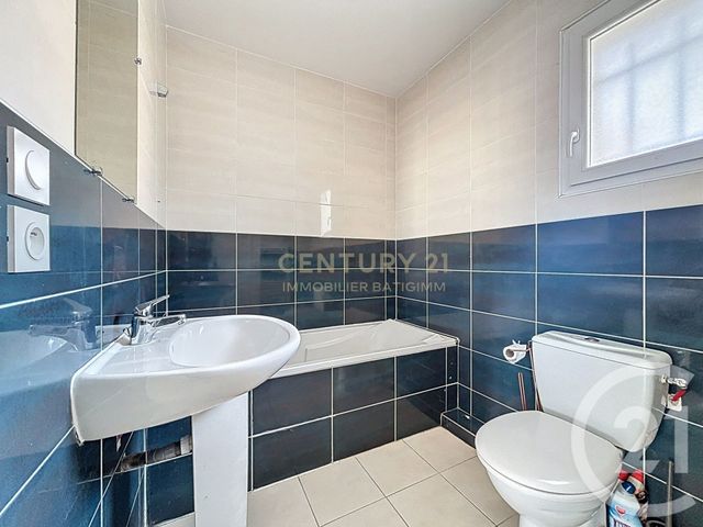 Maison &agrave; louer - 4 pi&egrave;ces - 98,50 m2 - Bourgoin Jallieu - 38 - RHONE-ALPES