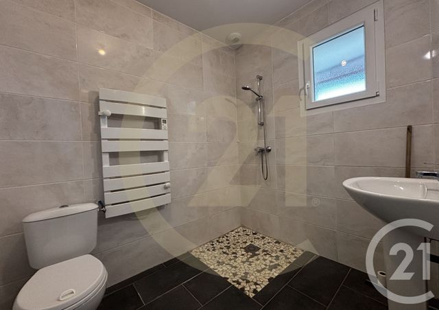 Maison &agrave; louer - 4 pi&egrave;ces - 112,88 m2 - Bourgoin Jallieu - 38 - RHONE-ALPES