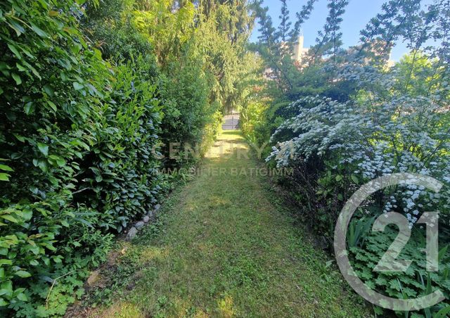 Terrain &agrave; vendre - 678 m2 - Bourgoin Jallieu - 38 - RHONE-ALPES