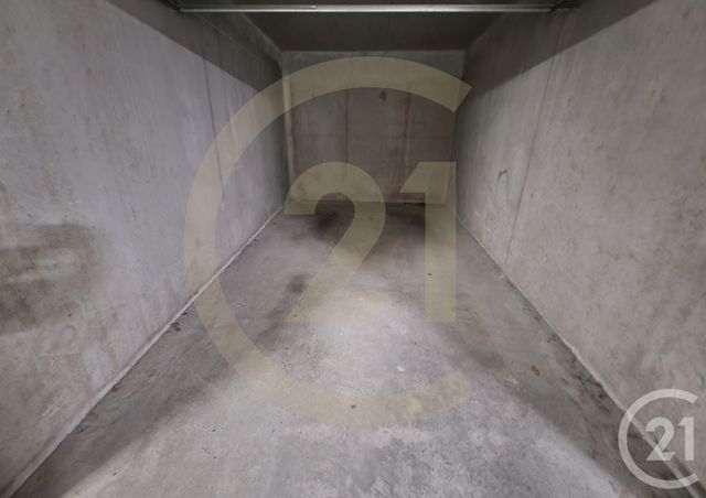 parking - BOURGOIN JALLIEU - 38