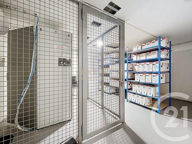 Bureaux à louer - 568.0 m2 - 38 - Isere