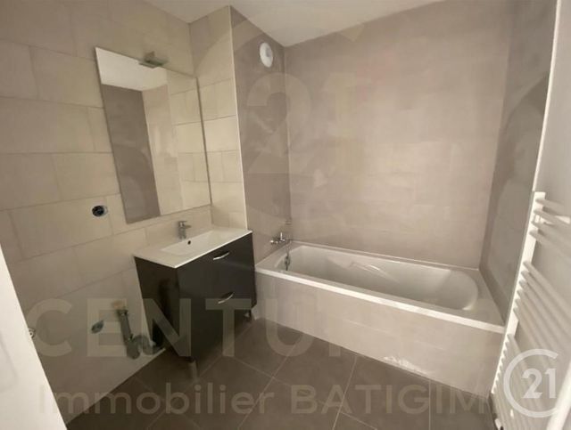 Appartement F3 &agrave; vendre - 3 pi&egrave;ces - 64,44 m2 - Bourgoin Jallieu - 38 - RHONE-ALPES