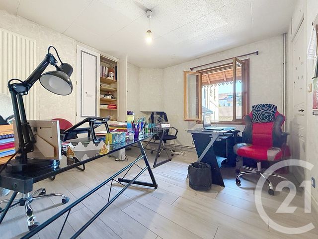 Maison &agrave; louer - 5 pi&egrave;ces - 180 m2 - Bourgoin Jallieu - 38 - RHONE-ALPES