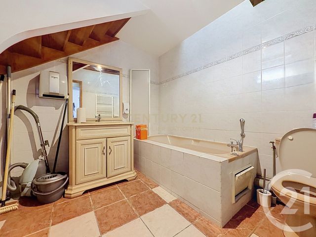 Maison &agrave; louer - 5 pi&egrave;ces - 180 m2 - Bourgoin Jallieu - 38 - RHONE-ALPES