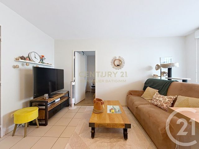 Appartement &agrave; louer - 2 pi&egrave;ces - 42,21 m2 - Bourgoin Jallieu - 38 - RHONE-ALPES