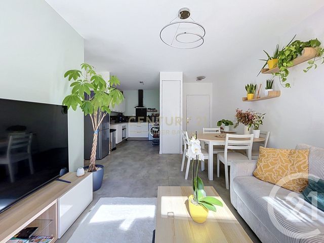 Appartement T4 &agrave; vendre - 4 pi&egrave;ces - 76,34 m2 - L Isle D Abeau - 38 - RHONE-ALPES