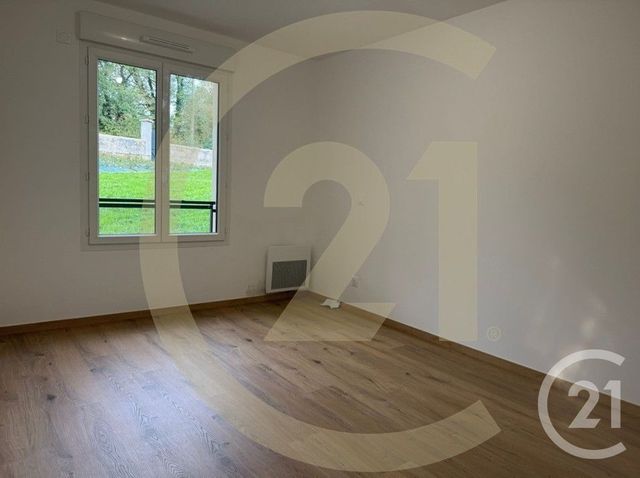 Appartement T3 &agrave; louer - 3 pi&egrave;ces - 62,76 m2 - Villefontaine - 38 - RHONE-ALPES