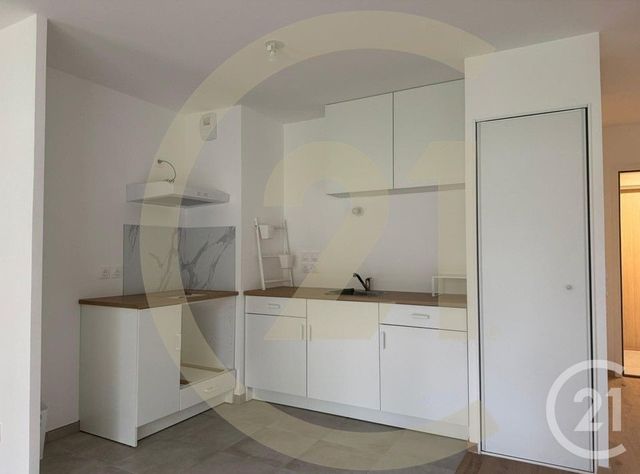 Appartement T3 &agrave; louer - 3 pi&egrave;ces - 62,76 m2 - Villefontaine - 38 - RHONE-ALPES