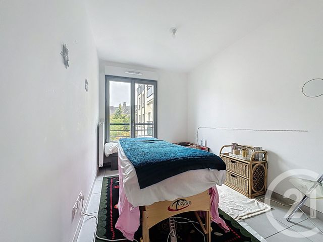 Appartement T3 &agrave; vendre - 3 pi&egrave;ces - 66,06 m2 - St Cyr L Ecole - 78 - ILE-DE-FRANCE