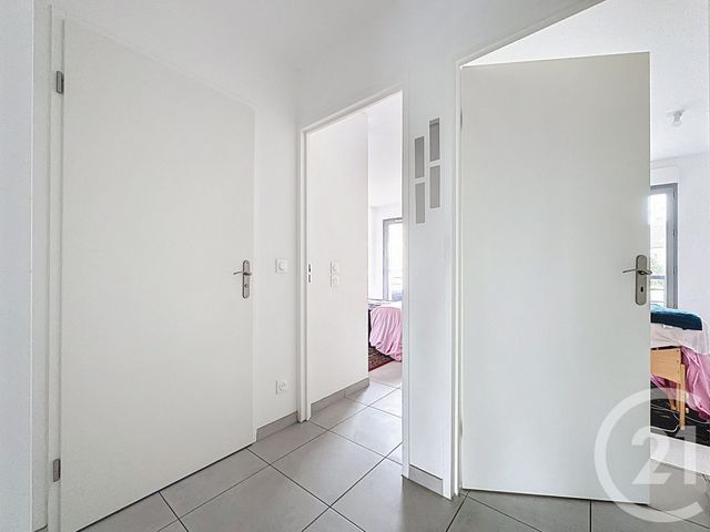 Appartement T3 &agrave; vendre - 3 pi&egrave;ces - 66,06 m2 - St Cyr L Ecole - 78 - ILE-DE-FRANCE