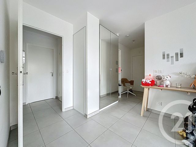 Appartement T3 &agrave; vendre - 3 pi&egrave;ces - 66,06 m2 - St Cyr L Ecole - 78 - ILE-DE-FRANCE