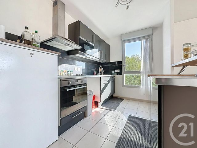 Appartement F3 à vendre - 3 pièces - 73,28 m2 - St Cyr L Ecole - 78 - ILE-DE-FRANCE