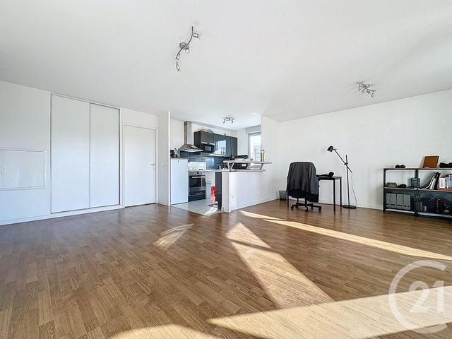 Appartement F3 à vendre - 3 pièces - 73,28 m2 - St Cyr L Ecole - 78 - ILE-DE-FRANCE