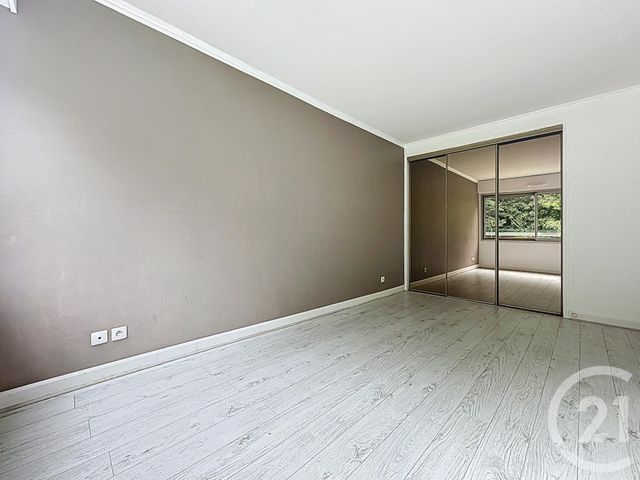 Appartement F4 à vendre - 4 pièces - 86,65 m2 - St Cyr L Ecole - 78 - ILE-DE-FRANCE