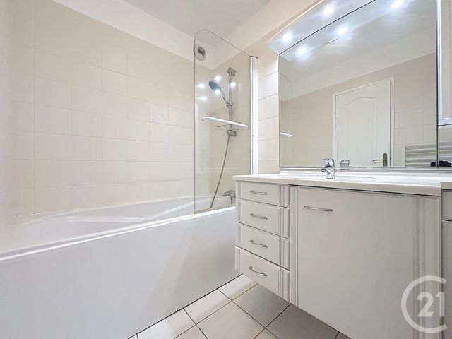 Appartement F4 à vendre - 4 pièces - 86,65 m2 - St Cyr L Ecole - 78 - ILE-DE-FRANCE