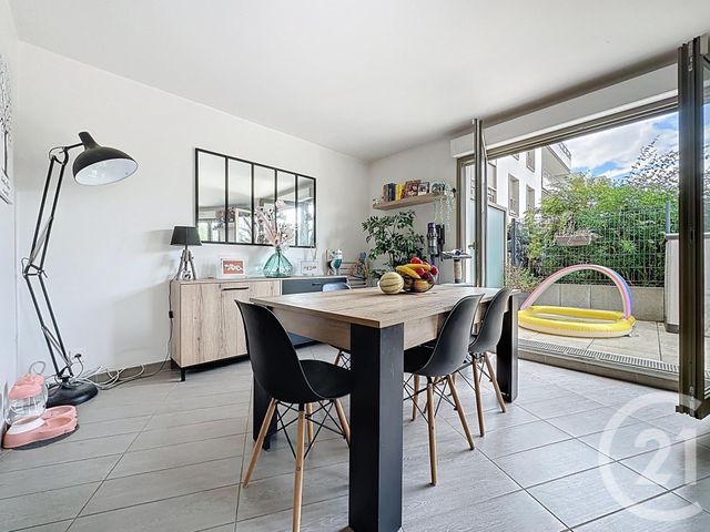 Appartement F3 &agrave; vendre - 3 pi&egrave;ces - 66,56 m2 - St Cyr L Ecole - 78 - ILE-DE-FRANCE