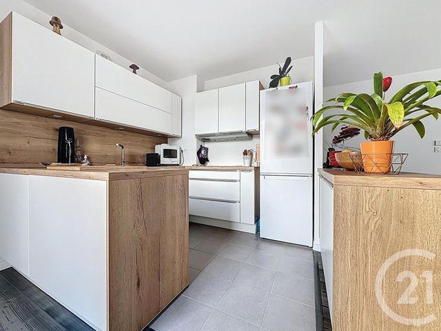 Appartement F3 à vendre - 3 pièces - 70,66 m2 - St Cyr L Ecole - 78 - ILE-DE-FRANCE