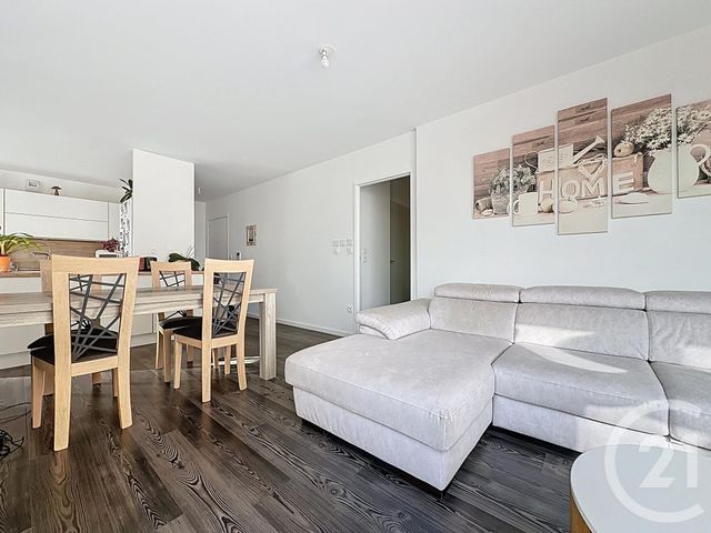 Appartement F3 à vendre - 3 pièces - 70,66 m2 - St Cyr L Ecole - 78 - ILE-DE-FRANCE