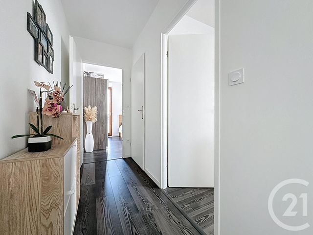 Appartement F3 à vendre - 3 pièces - 70,66 m2 - St Cyr L Ecole - 78 - ILE-DE-FRANCE