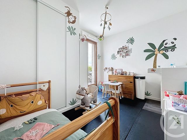 Appartement F3 à vendre - 3 pièces - 70,66 m2 - St Cyr L Ecole - 78 - ILE-DE-FRANCE