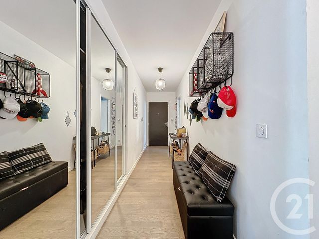 Appartement F4 à vendre - 4 pièces - 97 m2 - Rocquencourt - 78 - ILE-DE-FRANCE