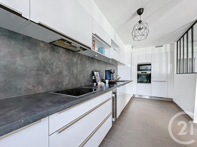 Appartement F4 à vendre - 4 pièces - 97 m2 - Rocquencourt - 78 - ILE-DE-FRANCE