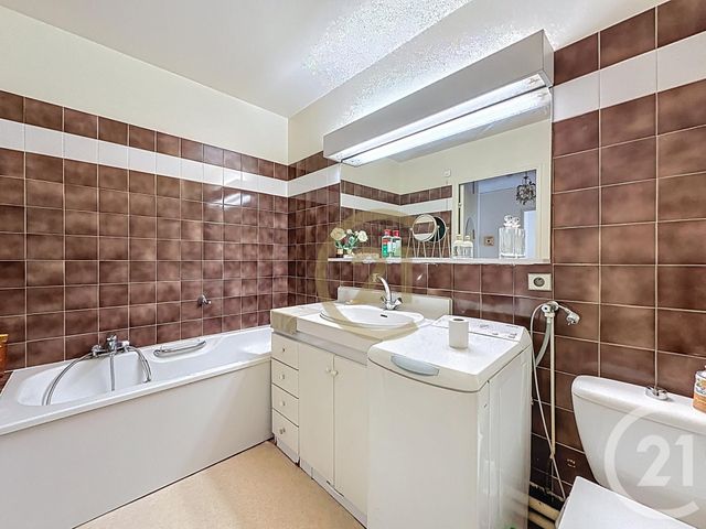 Appartement à vendre - 2 pièces - 44,83 m2 - Le Chesnay - 78 - ILE-DE-FRANCE