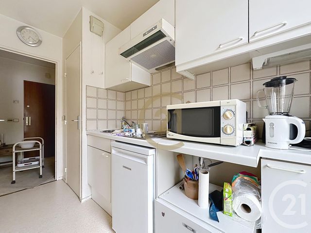 Appartement à vendre - 2 pièces - 44,83 m2 - Le Chesnay - 78 - ILE-DE-FRANCE