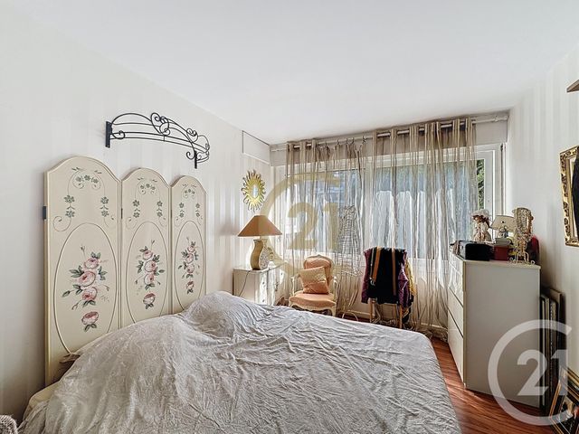 Appartement à vendre - 2 pièces - 62,25 m2 - Le Chesnay - 78 - ILE-DE-FRANCE