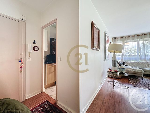 Appartement à vendre - 2 pièces - 62,25 m2 - Le Chesnay - 78 - ILE-DE-FRANCE