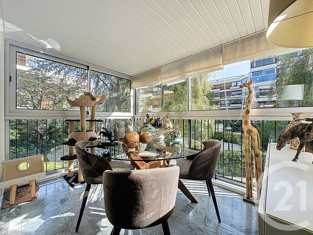 Appartement à vendre - 2 pièces - 62,25 m2 - Le Chesnay - 78 - ILE-DE-FRANCE