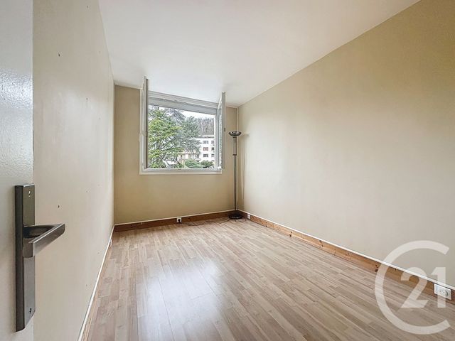Appartement F4 &agrave; vendre - 4 pi&egrave;ces - 65,26 m2 - Buc - 78 - ILE-DE-FRANCE