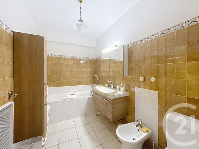 Appartement T3 à vendre - 3 pièces - 87,39 m2 - Versailles - 78 - ILE-DE-FRANCE