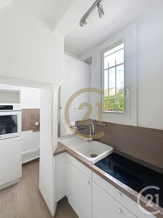 Appartement F3 &agrave; louer - 3 pi&egrave;ces - 46,70 m2 - Versailles - 78 - ILE-DE-FRANCE