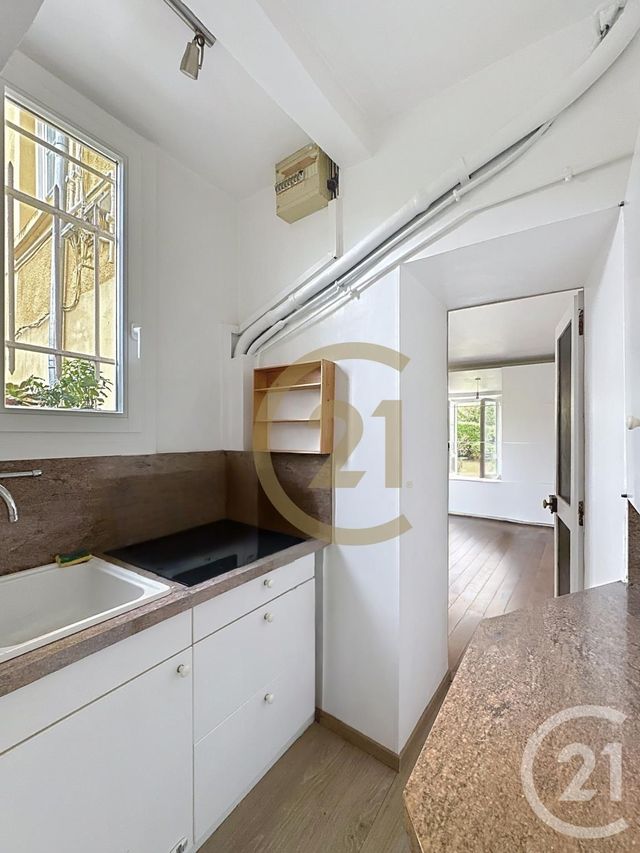 Appartement F3 &agrave; louer - 3 pi&egrave;ces - 46,70 m2 - Versailles - 78 - ILE-DE-FRANCE