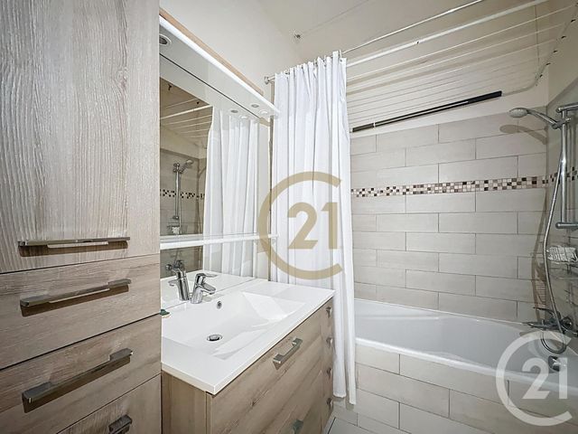 Appartement F5 &agrave; louer - 5 pi&egrave;ces - 102 m2 - Versailles - 78 - ILE-DE-FRANCE