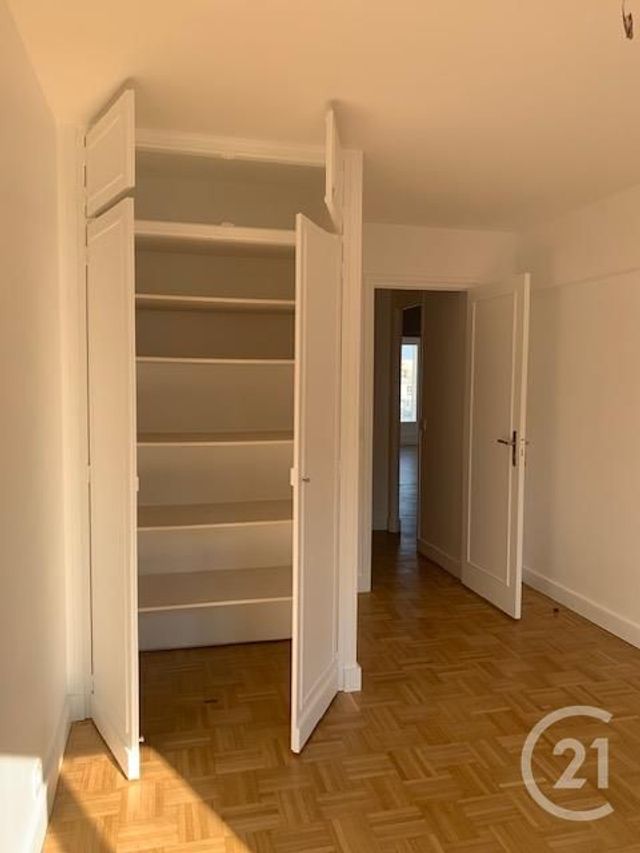 Appartement Chambre &agrave; louer - 1 pi&egrave;ce - 14,29 m2 - Versailles - 78 - ILE-DE-FRANCE