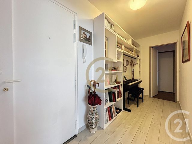 Appartement F4 &agrave; louer - 4 pi&egrave;ces - 95,86 m2 - Le Chesnay - 78 - ILE-DE-FRANCE