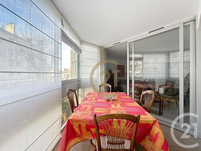 Appartement F4 &agrave; louer - 4 pi&egrave;ces - 95,86 m2 - Le Chesnay - 78 - ILE-DE-FRANCE